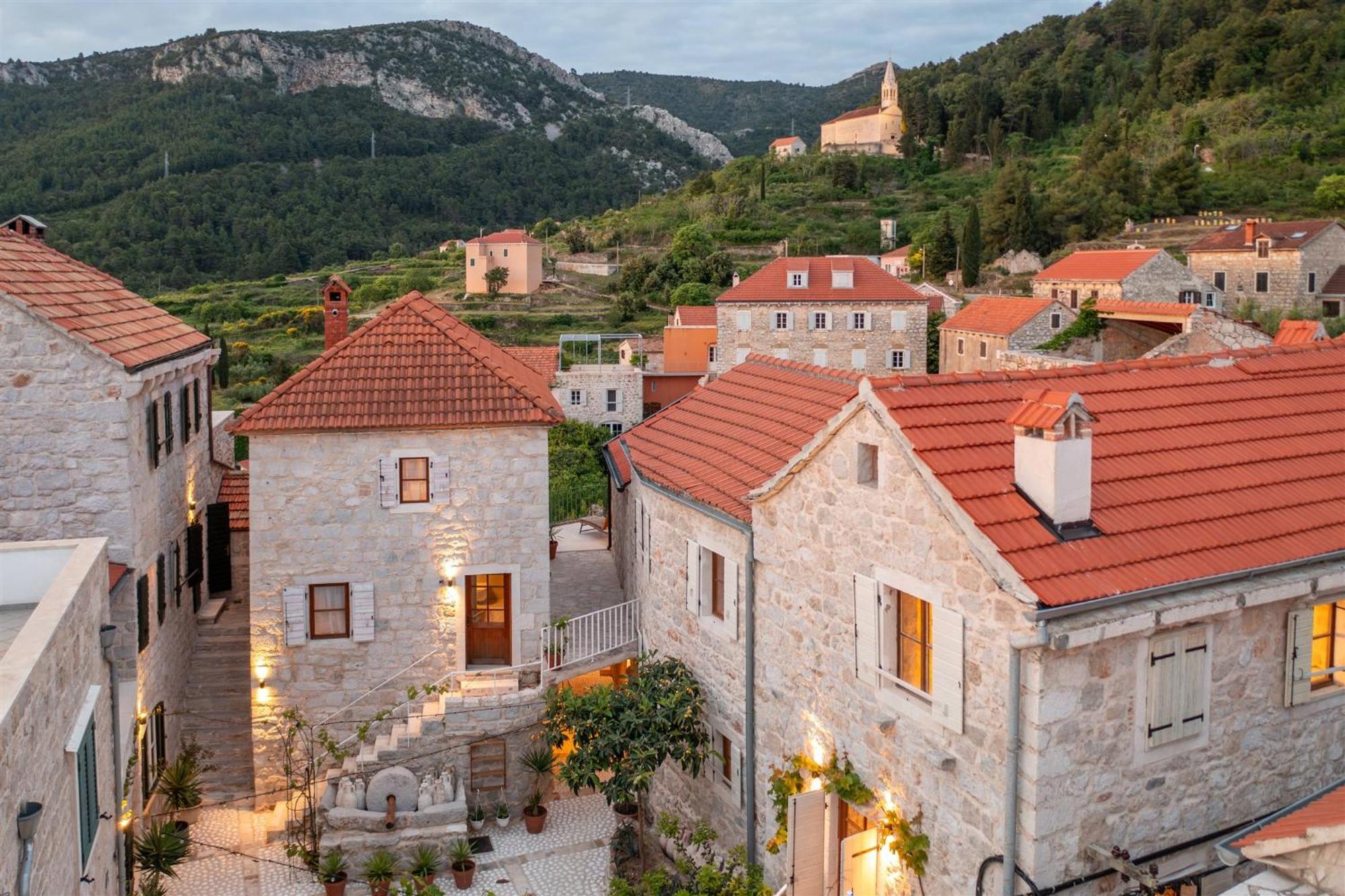 Dvor Pitve Villas Jelsa  Zewnętrze zdjęcie